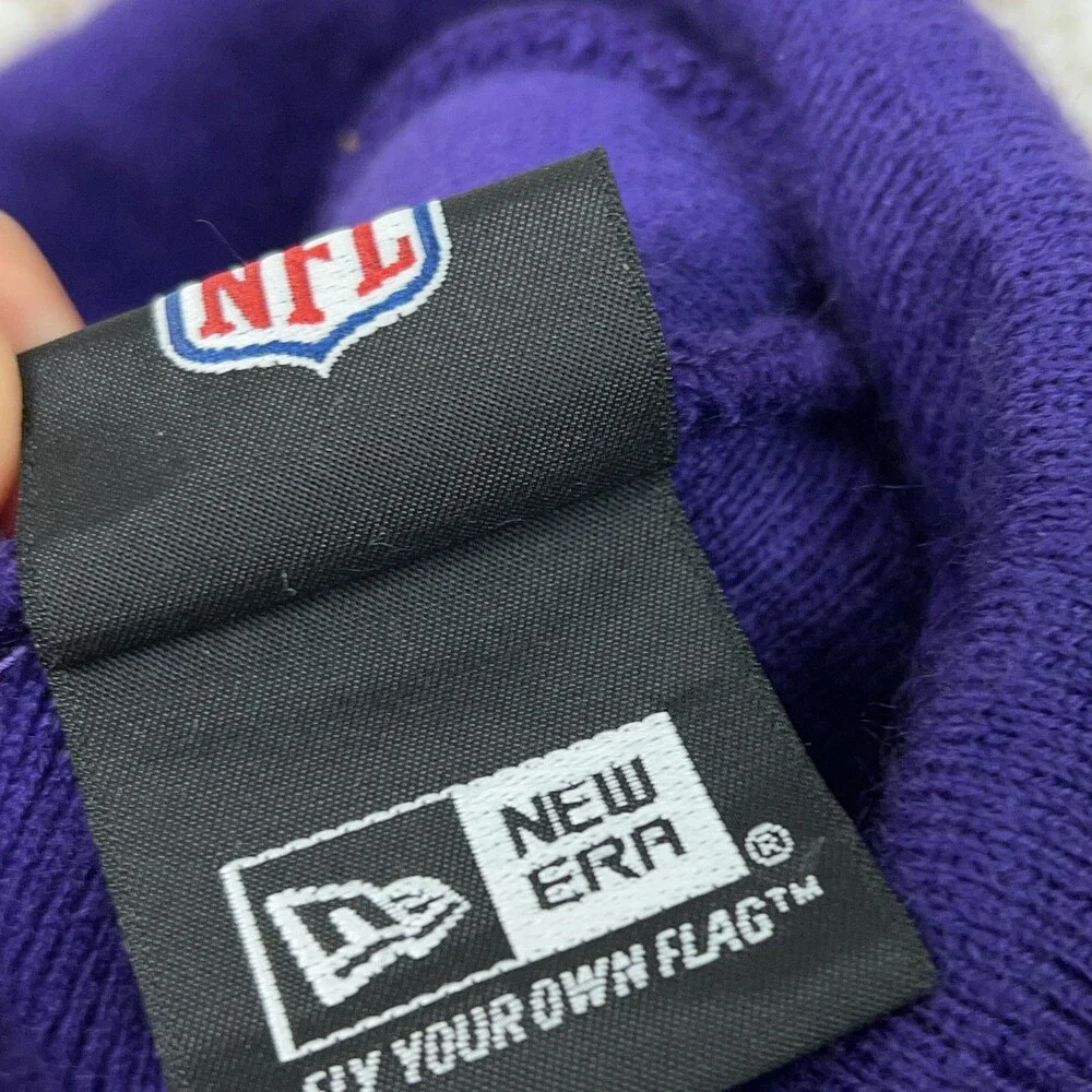 Minnesota Vikings Hat Cap Knit Beanie‎ Pom Mens Purple Gold NFL Football New Era